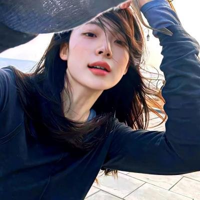 想哭的我戴上了猫的面具