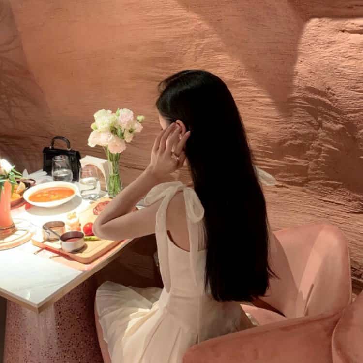 颜值巅峰：超模的秘密生活